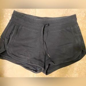 Lululemon cloth shorts 🫶🏻
